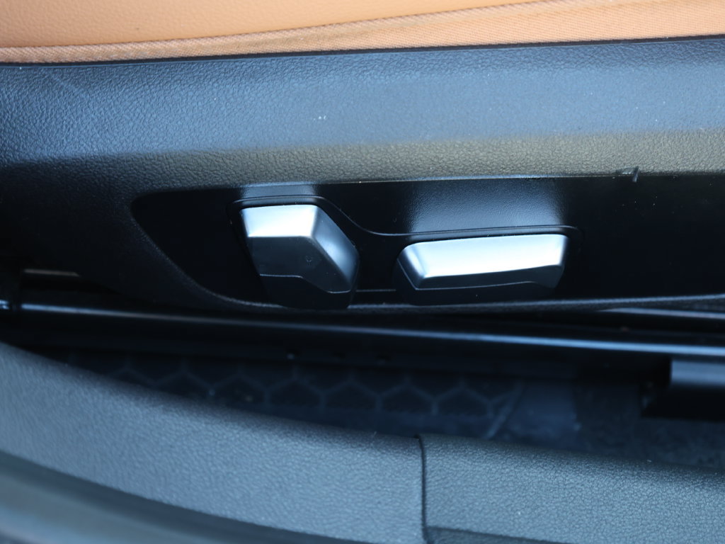 Used 2023 BMW 330i Sedan RWD image 22