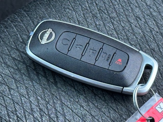 Used 2024 Nissan Rogue SV AWD/4WD image 19