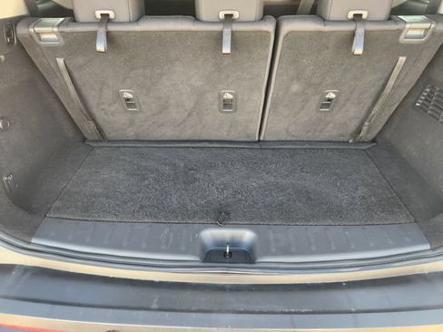 Used 2022 Nissan Pathfinder SV FWD image 32