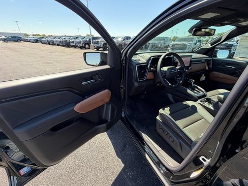 New 2026 GMC Canyon AT4 w/ Technology Plus Package AWD/4WD image 21