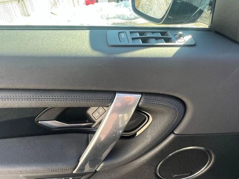 Used 2021 Land Rover Discovery Sport SE image 24