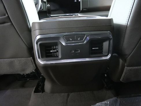 New 2026 GMC Sierra 1500 Denali AWD/4WD image 18