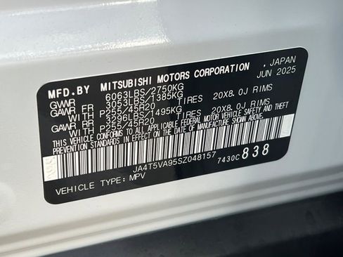 New 2025 Mitsubishi Outlander SE image 28