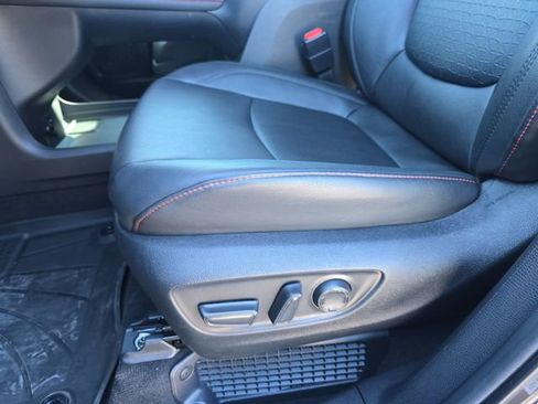 Certified 2025 Toyota Sienna XSE image 30