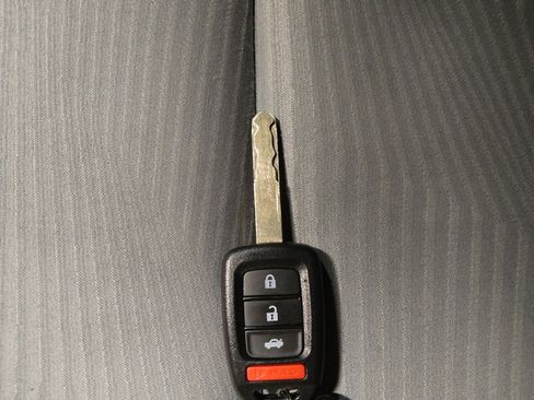 Used 2017 Honda Accord LX image 32