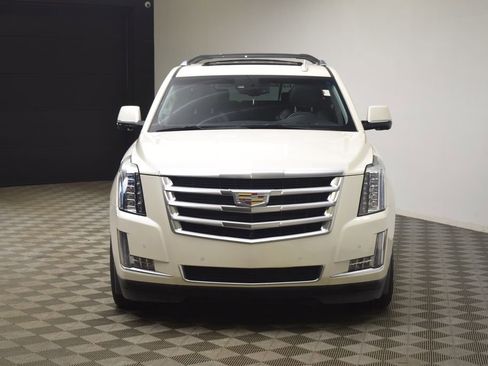 Used 2015 Cadillac Escalade Premium image 21