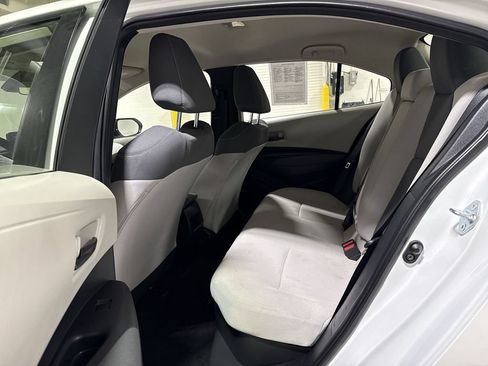 Used 2022 Toyota Corolla LE FWD image 22