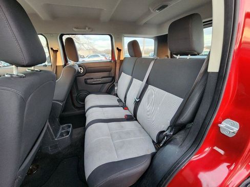 Used 2008 Dodge Nitro SXT image 16