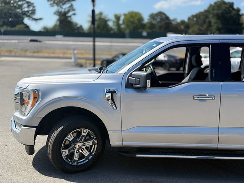 Used 2021 Ford F150 XLT w/ Equipment Group 302A High RWD image 9