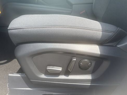 New 2026 Ford Explorer Active RWD image 14
