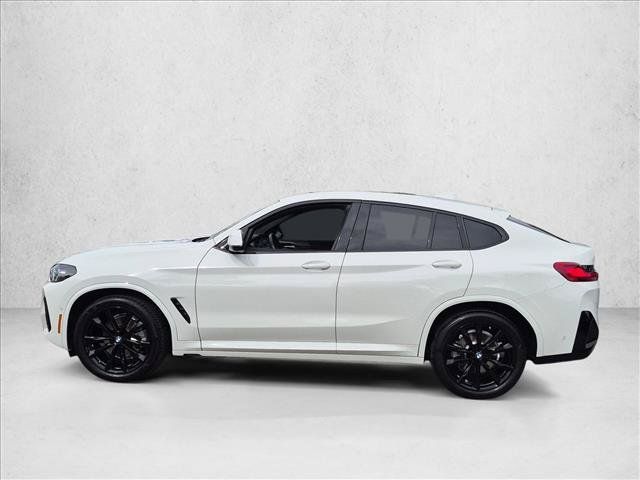 Used 2025 BMW X4 xDrive30i w/ M Sport Package AWD/4WD image 9