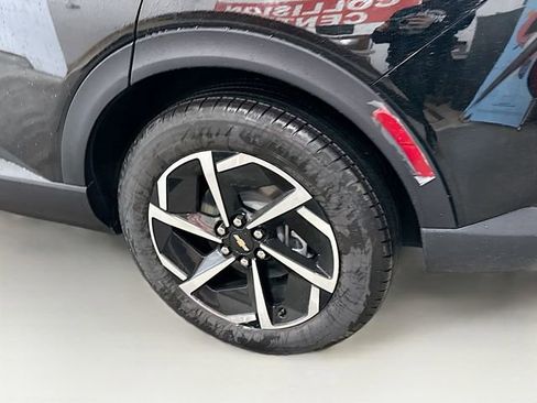 New 2026 Chevrolet Equinox EV LT image 31