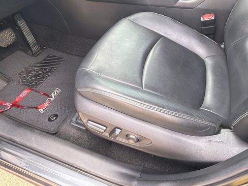 Used 2021 Toyota RAV4 XLE Premium FWD image 9
