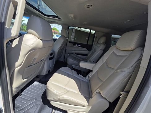 Used 2015 Cadillac Escalade ESV Luxury RWD image 15