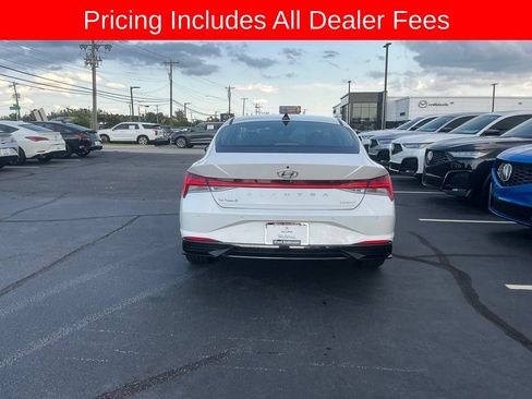 Used 2023 Hyundai Elantra Limited FWD image 4