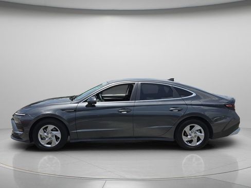 Certified 2025 Hyundai Sonata SE FWD image 3