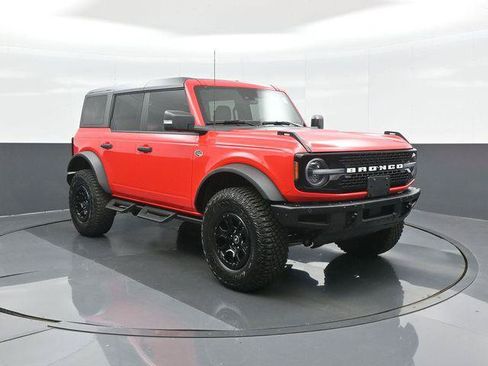 Used 2024 Ford Bronco Wildtrak AWD/4WD image 1