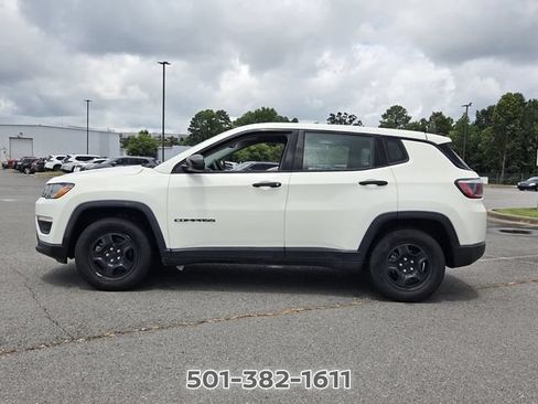 Used 2018 Jeep Compass Sport FWD image 2