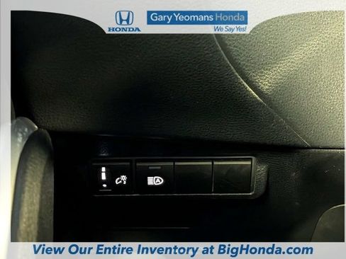 Used 2024 Toyota Corolla Cross LE FWD image 25