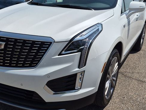 Used 2024 Cadillac XT5 Premium Luxury w/ LPO, Floor Liner Package AWD/4WD image 10