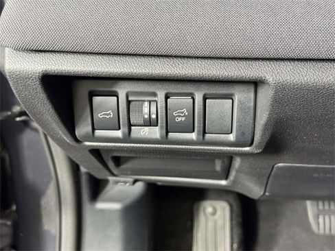 Used 2024 Subaru Outback Premium image 19