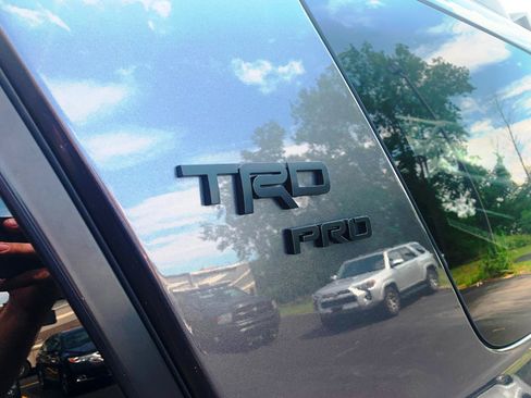 Used 2016 Toyota 4Runner TRD Pro AWD/4WD image 4