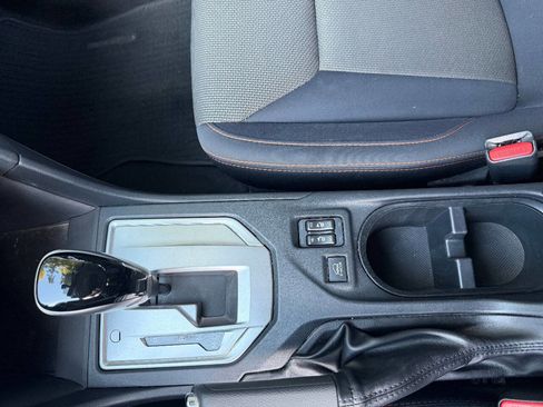 Used 2019 Subaru Crosstrek 2.0i Premium AWD/4WD image 31