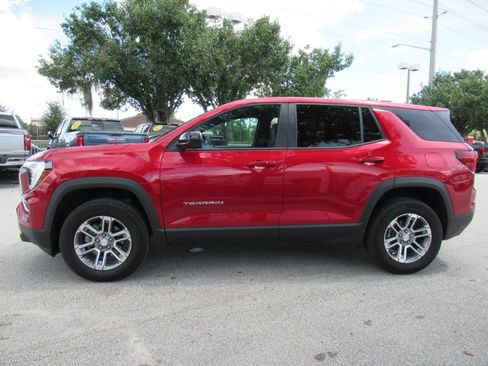 Used 2025 GMC Terrain Elevation FWD image 4
