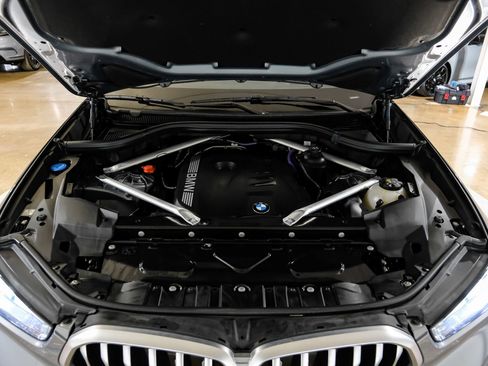 Used 2025 BMW X6 xDrive40i AWD/4WD image 63