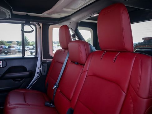 Used 2024 Jeep Wrangler Unlimited Rubicon 392 image 25