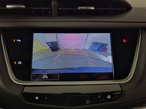 Used 2023 Cadillac XT5 Premium Luxury image 25