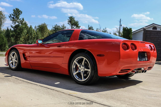 Used 2003 Chevrolet Corvette Coupe w/ Preferred Equipment Group RWD image 15