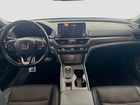 Used 2018 Honda Accord Sport image 35