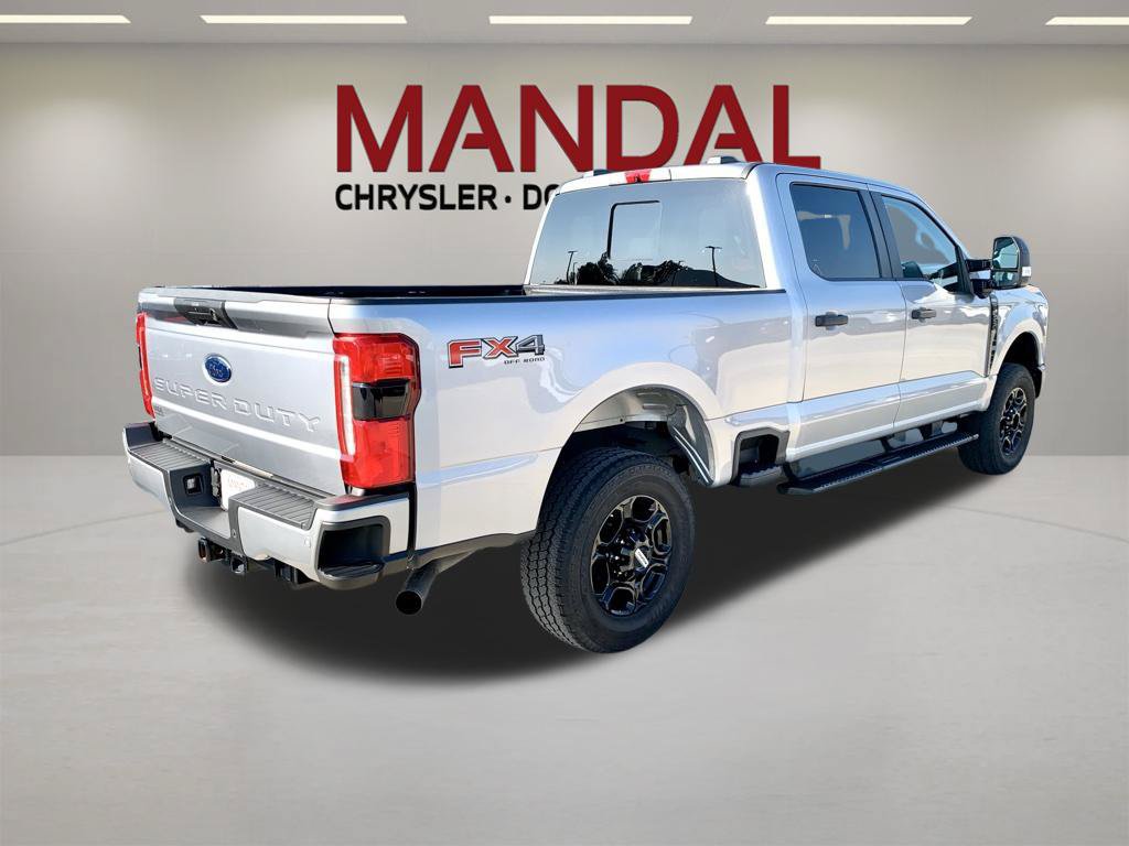 Used 2024 Ford F250 4x4 Crew Cab Super Duty image 6