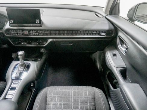 Used 2023 Honda HR-V LX image 27