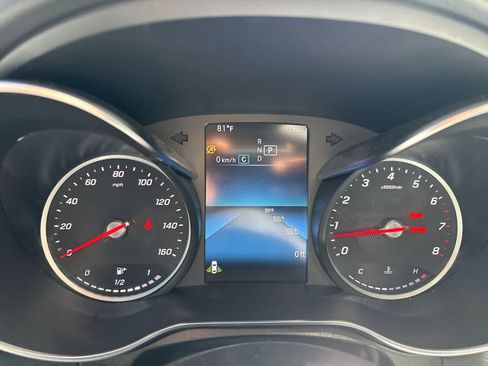 Used 2021 Mercedes-Benz GLC 300 4MATIC image 11