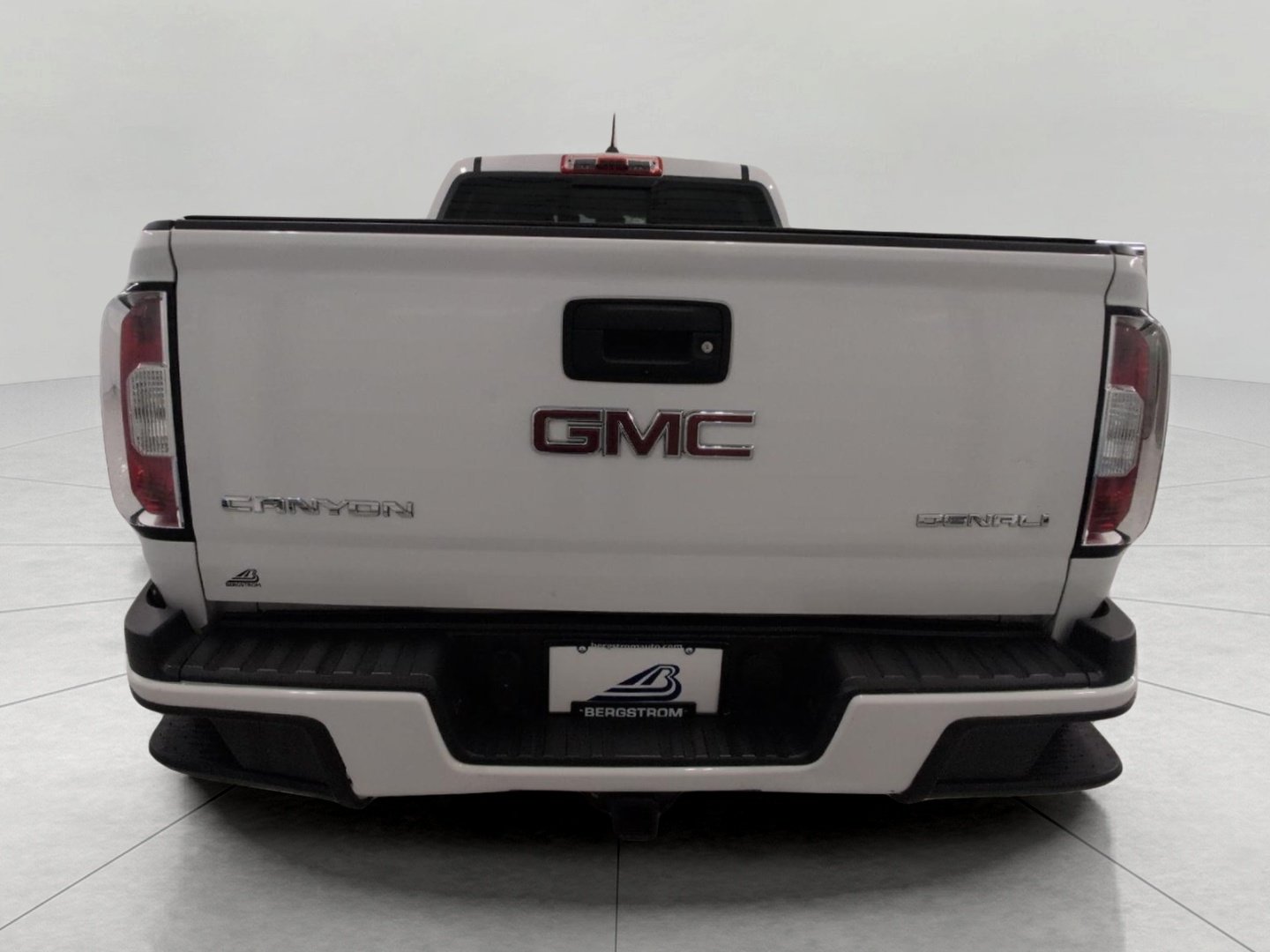 Used 2017 GMC Canyon Denali AWD/4WD image 24