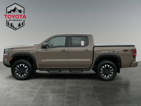 Used 2022 Nissan Frontier PRO-4X image 2