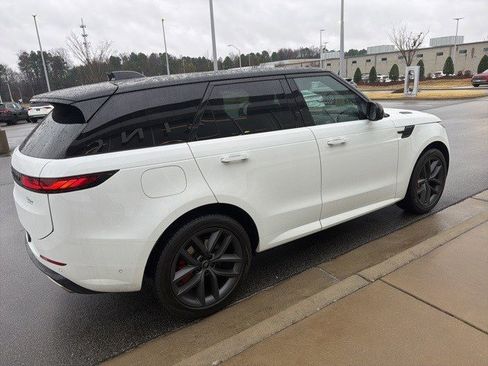Used 2024 Land Rover Range Rover Sport Dynamic SE image 19