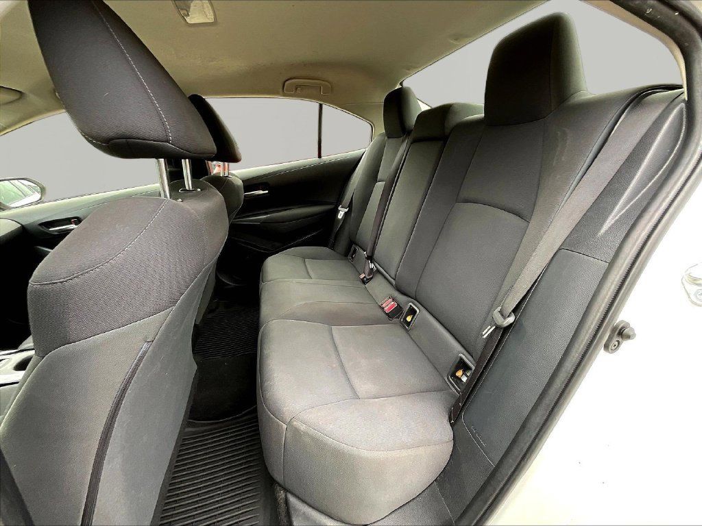 Used 2021 Toyota Corolla LE FWD image 24