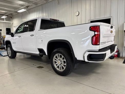 Used 2025 Chevrolet Silverado 2500 LTZ w/ Z71 Chrome Sport Edition AWD/4WD image 7