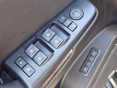 Used 2019 Chevrolet Tahoe LT AWD/4WD image 26