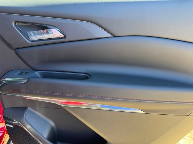 New 2027 Chevrolet Traverse RS w/ LPO, Floor Liner Package FWD image 10
