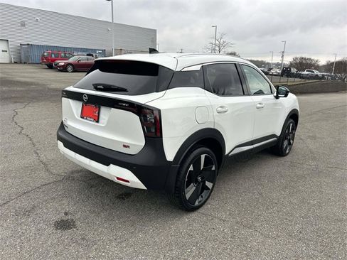 New 2026 Nissan Kicks SR w/ SR Premium Package image 4