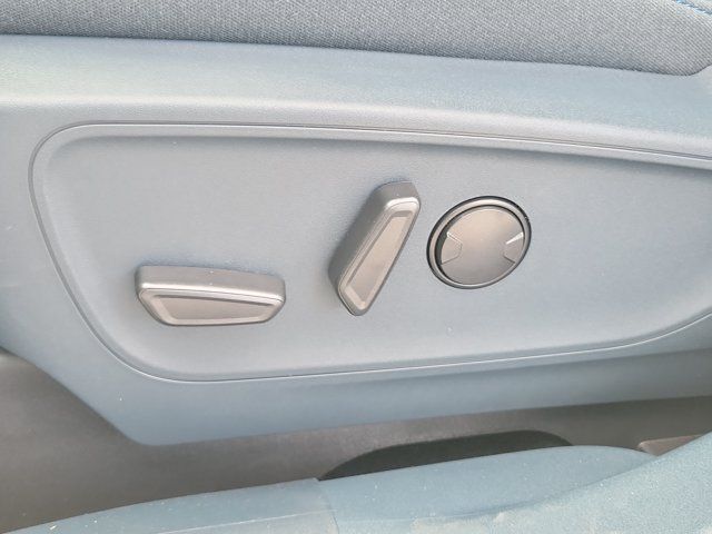 New 2026 Ford Maverick XLT w/ XLT Luxury Package FWD image 21