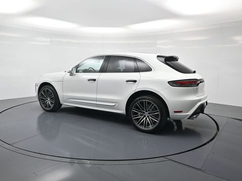 Used 2026 Porsche Macan AWD/4WD image 3