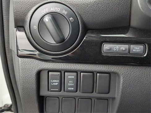 Used 2023 Nissan Titan SV w/ SV Convenience Package image 24