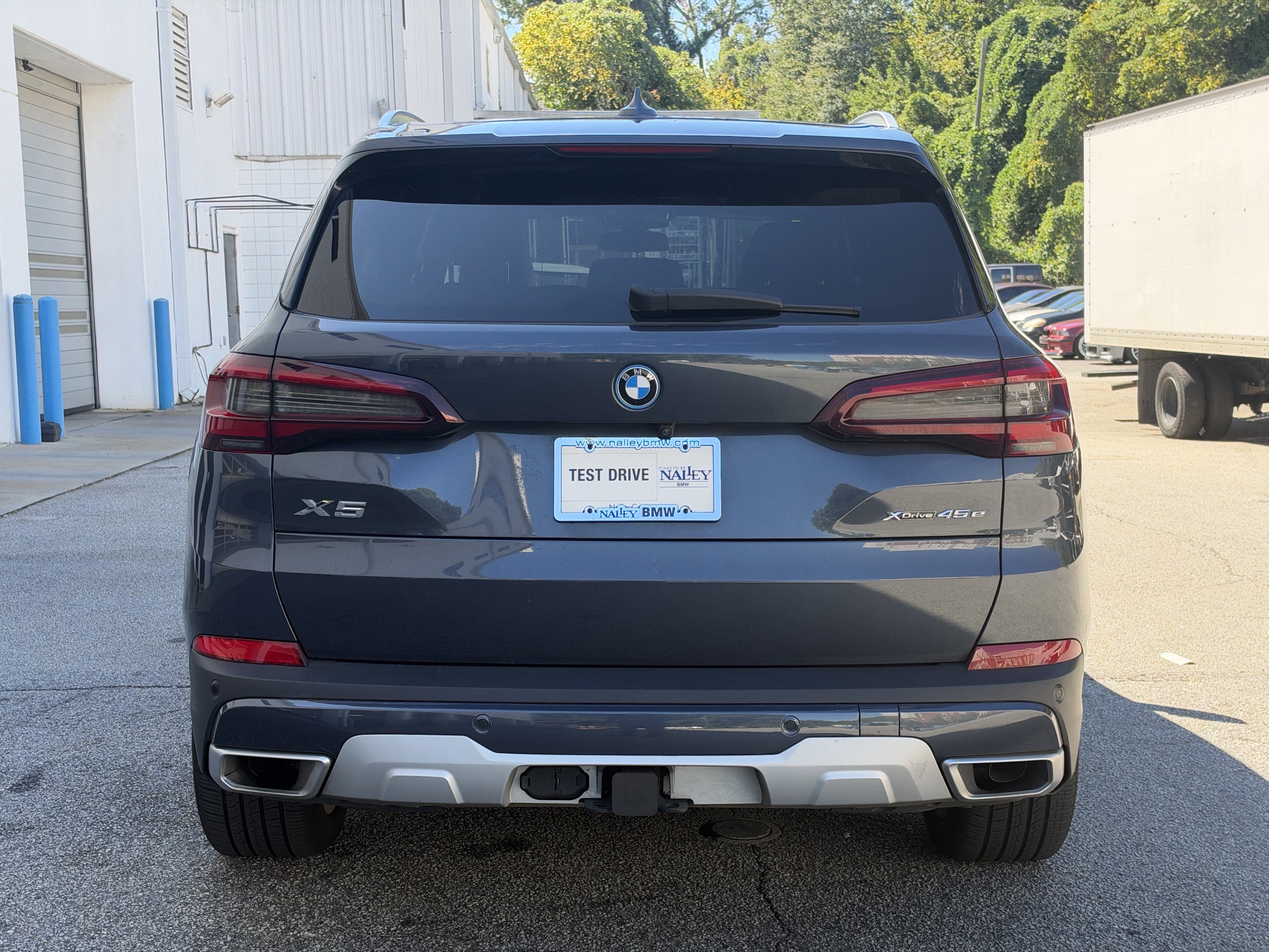 Used 2022 BMW X5 xDrive45e w/ Executive Package AWD/4WD image 3