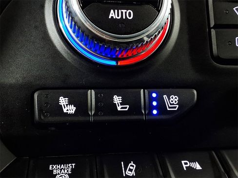 Used 2023 GMC Sierra 2500 AT4 w/ AT4 Premium Plus Package image 13