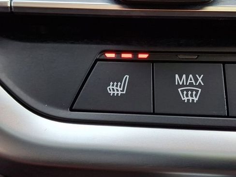 Used 2025 BMW X4 M40i w/ Premium Package image 26